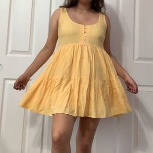 FLOWY YELLOW DRESS